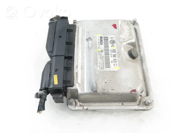 Volkswagen Golf IV Calculateur moteur ECU 0281010302