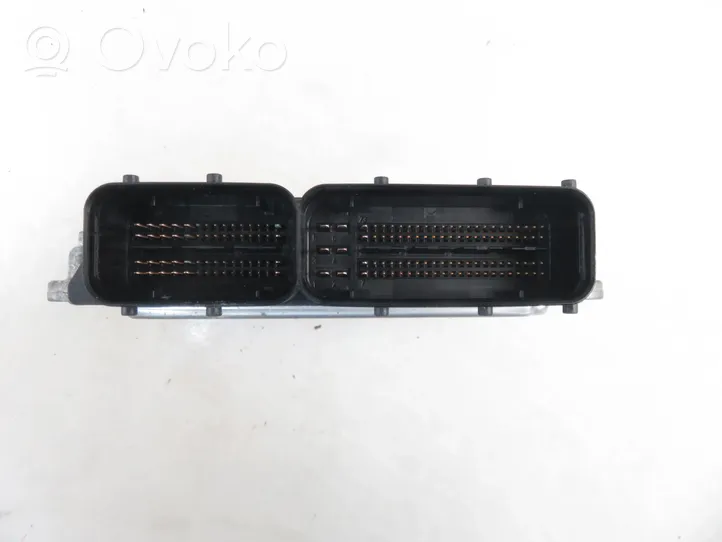 Volkswagen Golf Plus Calculateur moteur ECU 0281013091