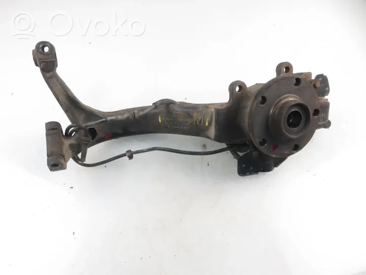 Audi A4 S4 B5 8D Fuso a snodo con mozzo ruota anteriore 