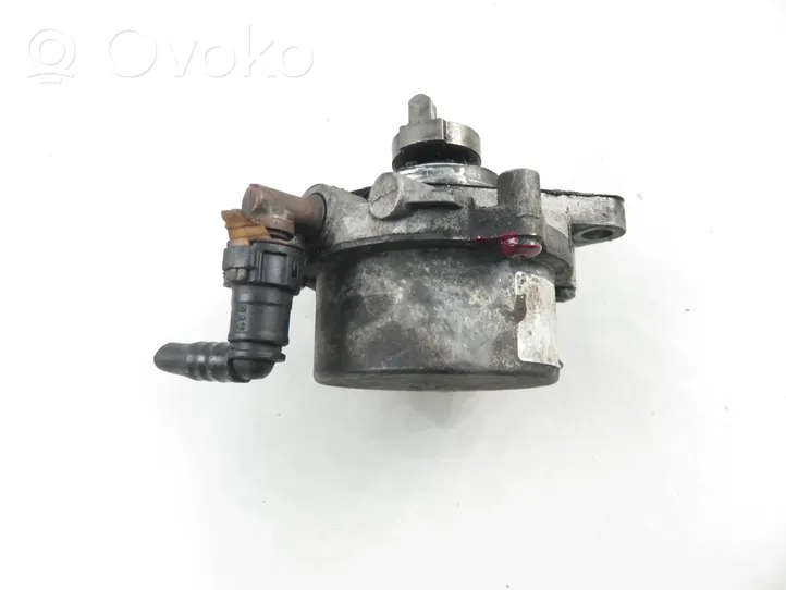 Opel Combo C Vacuum pump 