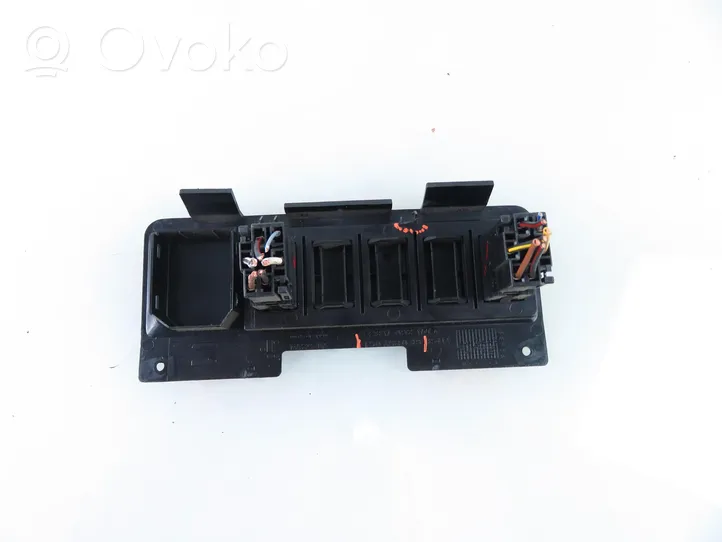 Volkswagen Polo III 6N 6N2 6NF Electric window control switch 