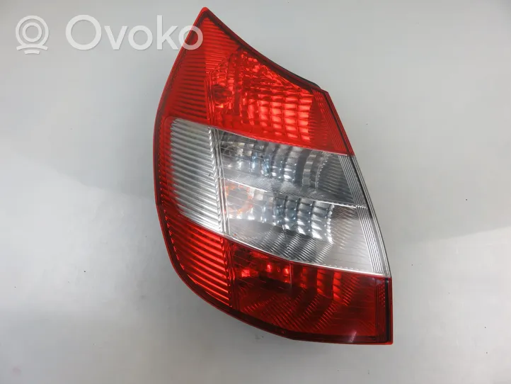 Renault Scenic II -  Grand scenic II Задний фонарь в кузове 8200493374