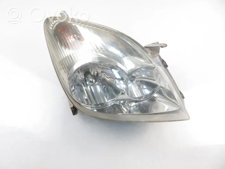 Toyota Corolla Verso E121 Lampa przednia 