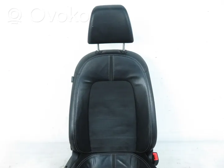 Volkswagen PASSAT CC Seat set 