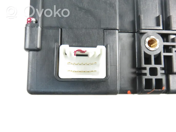 Lexus RX 300 Hand brake control module 