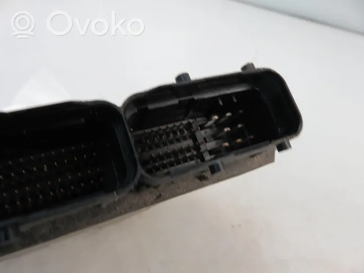 Toyota Urban Cruiser (XP110) Sterownik / Moduł ECU 0281015696