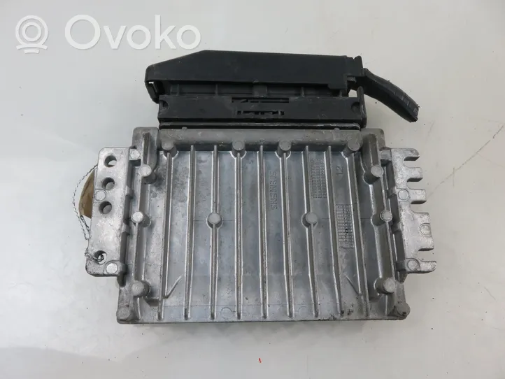 Renault Megane I Calculateur moteur ECU S110030302D