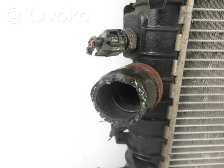 Opel Zafira B Coolant radiator 