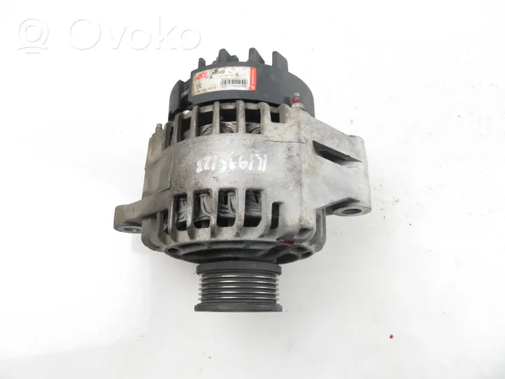 Opel Zafira B Generatore/alternatore 