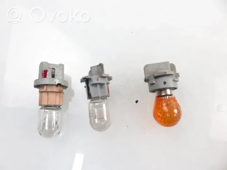 Toyota Yaris Wkład lampy tylnej 