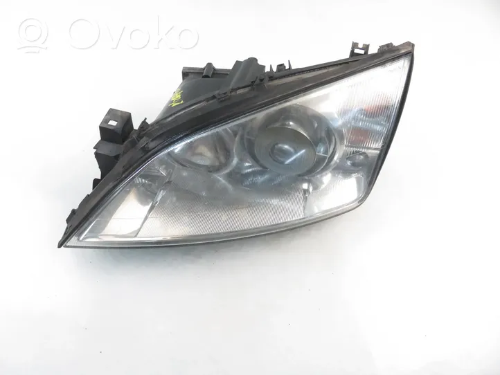 Ford Mondeo Mk III Lampa przednia 1S7113006CL