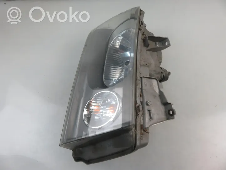 Peugeot Expert Lampa przednia 