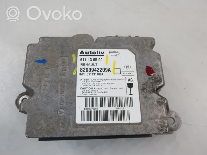 Renault Master III Airbag control unit/module 611136500