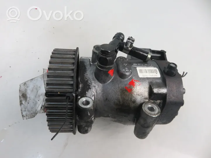 Renault Clio II Fuel injection high pressure pump 8200057225