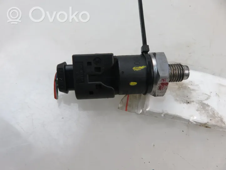 Mercedes-Benz A W168 Fuel pressure sensor 0281002239