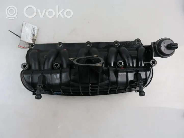 Volkswagen PASSAT B6 Intake manifold 