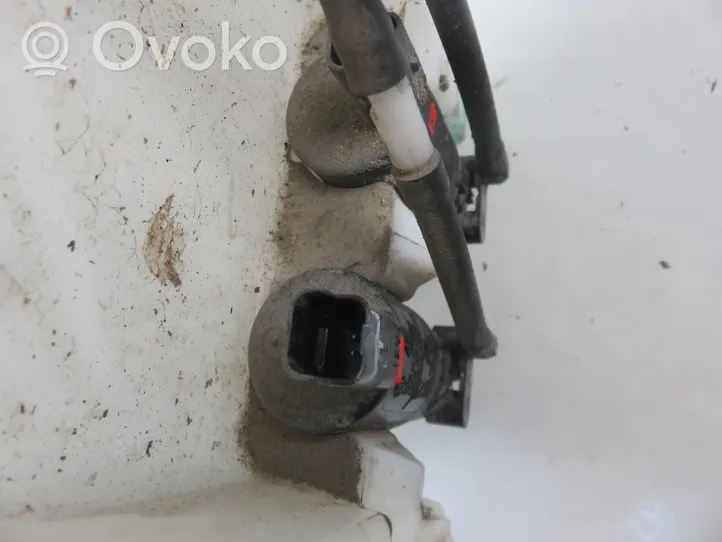 Toyota Aygo AB10 Zbiornik płynu do spryskiwaczy szyby przedniej / czołowej 