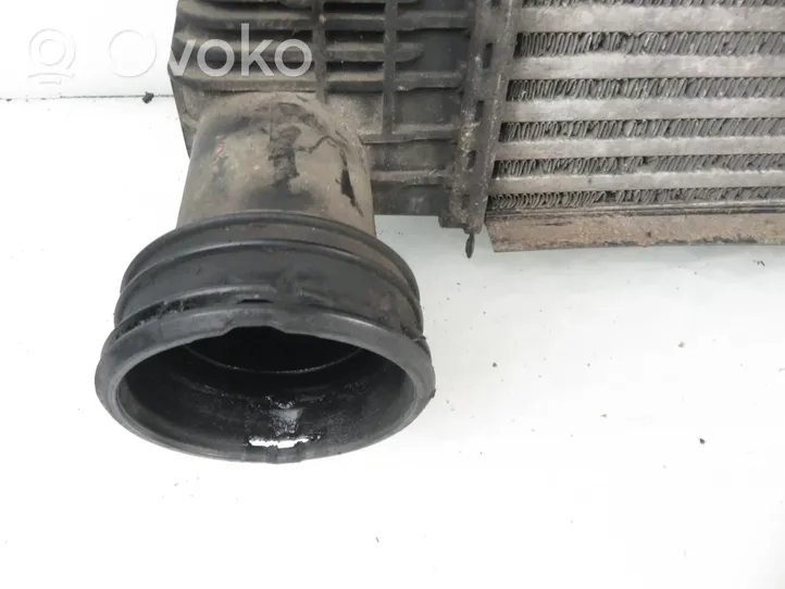 Volkswagen Touran I Chłodnica powietrza doładowującego / Intercooler 