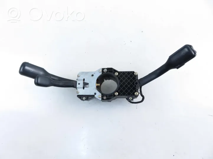 Audi A4 S4 B5 8D Interruptor/palanca de limpiador de luz de giro 