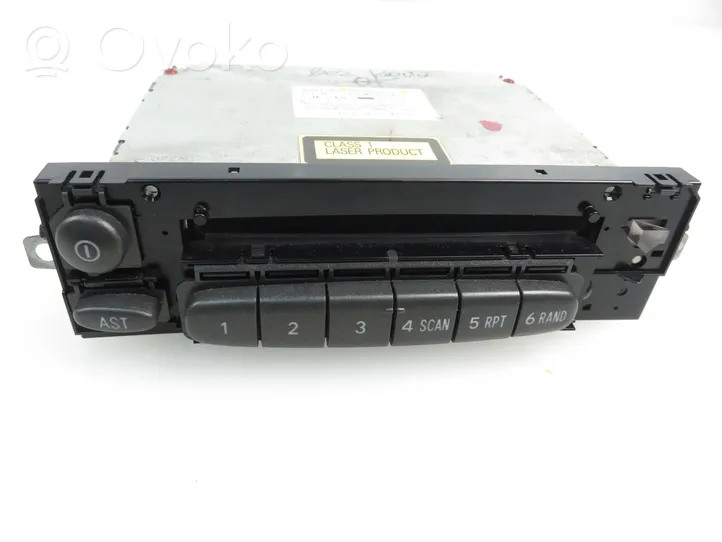 Toyota Yaris Verso Radio/CD/DVD/GPS head unit 