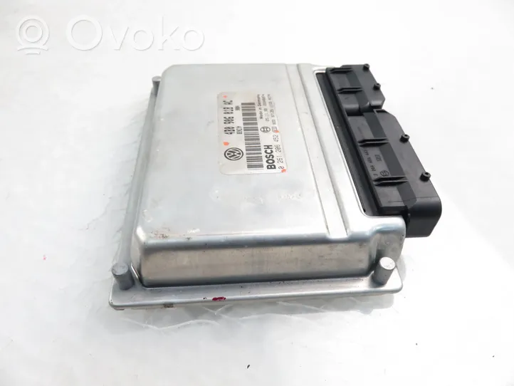 Volkswagen PASSAT B5 Calculateur moteur ECU 0261206452