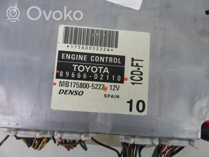 Toyota Corolla E120 E130 Calculateur moteur ECU MB1758005222