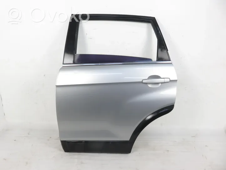 Chevrolet Captiva Rear door 