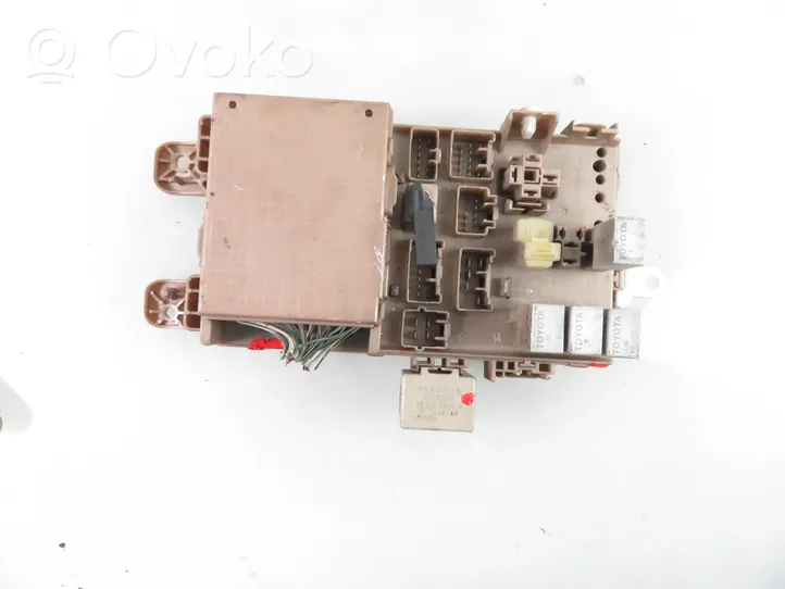 Toyota Corolla E120 E130 Module de contrôle carrosserie centrale 8198005040