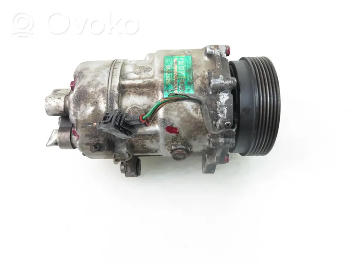 Volkswagen Golf IV Compressore aria condizionata (A/C) (pompa) 