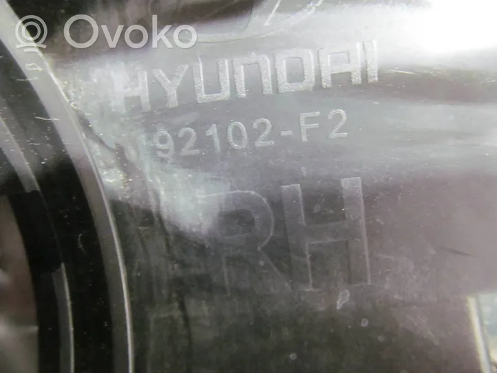 Hyundai Elantra VI Lampa przednia 92102F2
