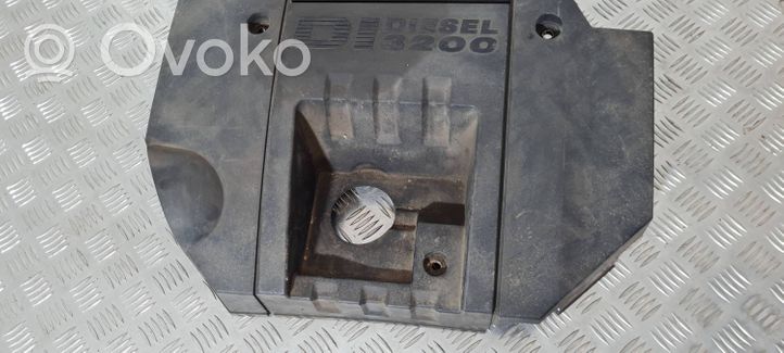 Mitsubishi Pajero Couvercle cache moteur 