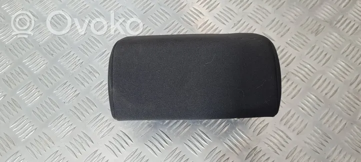 Volkswagen Golf VI Rear seat headrest 