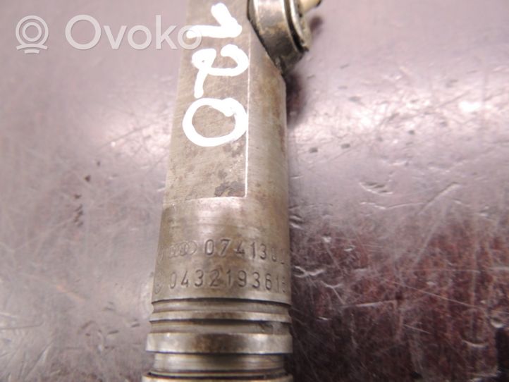 Volvo S80 Fuel injector 0741302010