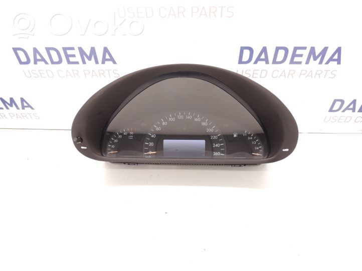 Mercedes-Benz C W203 Compteur de vitesse tableau de bord A2035401311