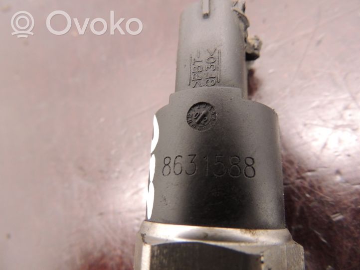 Volvo S60 Sensore di pressione del carburante 8631588