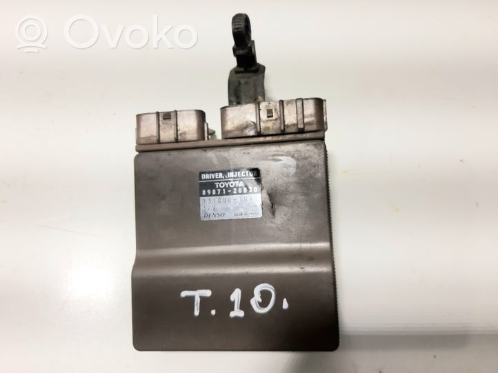 Toyota Corolla Verso E121 Unité / module de commande d'injection de carburant 8987120030