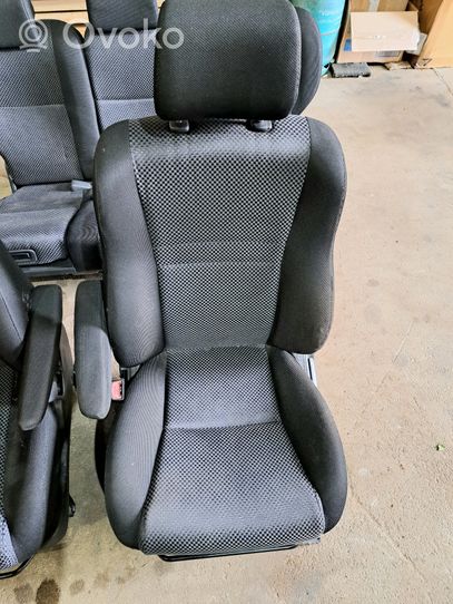 Toyota Corolla Verso E121 Set sedili 