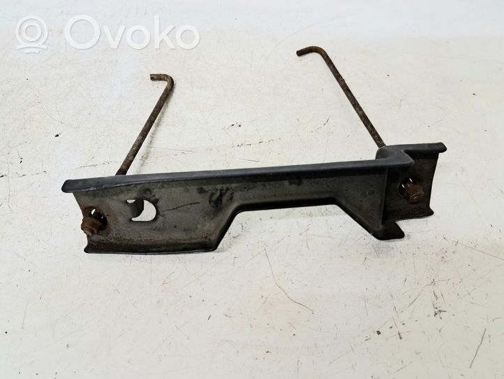 Honda Accord Battery bracket 