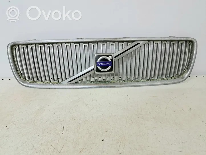 Volvo V70 Grille calandre supérieure de pare-chocs avant 