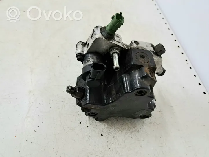 Volvo V70 Polttoaineen ruiskutuksen suurpainepumppu 0445010111