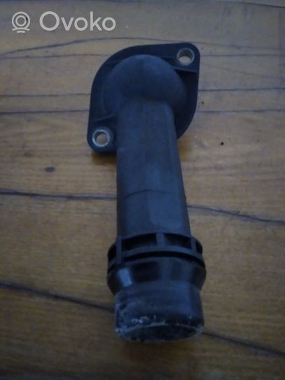 Volkswagen PASSAT B5.5 Thermostat housing 038121121B