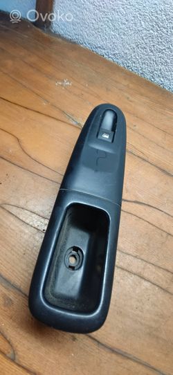 Peugeot 406 Front door window switch trim 26267