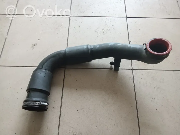 Volkswagen Crafter Tube d'admission de tuyau de refroidisseur intermédiaire 2E0129615B