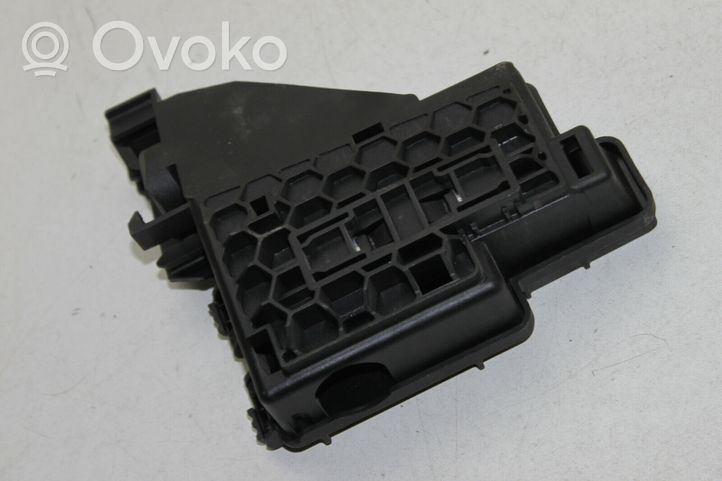 Audi A8 S8 D3 4E Staffa di montaggio della batteria K948459F