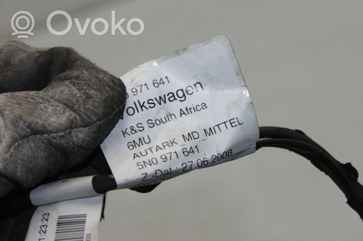 Volkswagen Tiguan Câble adaptateur AUX 5N0971641