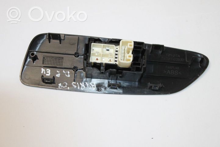 Toyota Auris 150 Przyciski szyb 7423102530