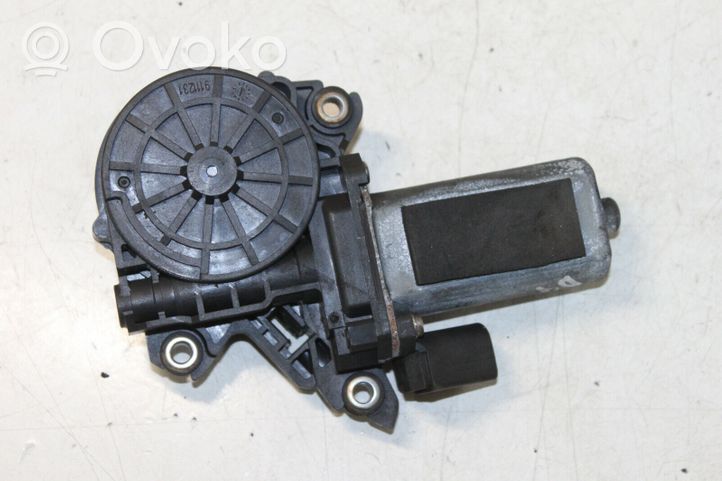 Audi A8 S8 D4 4H Galinis varikliukas langų pakėlėjo 4F0837059