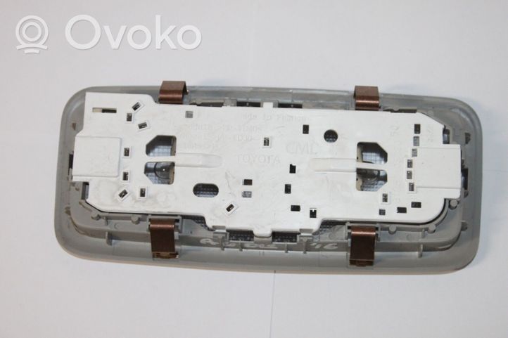 Toyota Auris E180 Lampka podsufitki tylna 8125005030