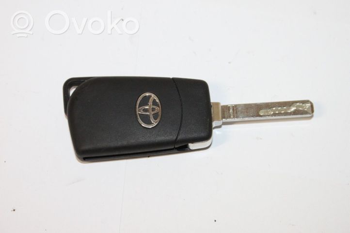 Toyota Yaris Clé / carte de démarrage 