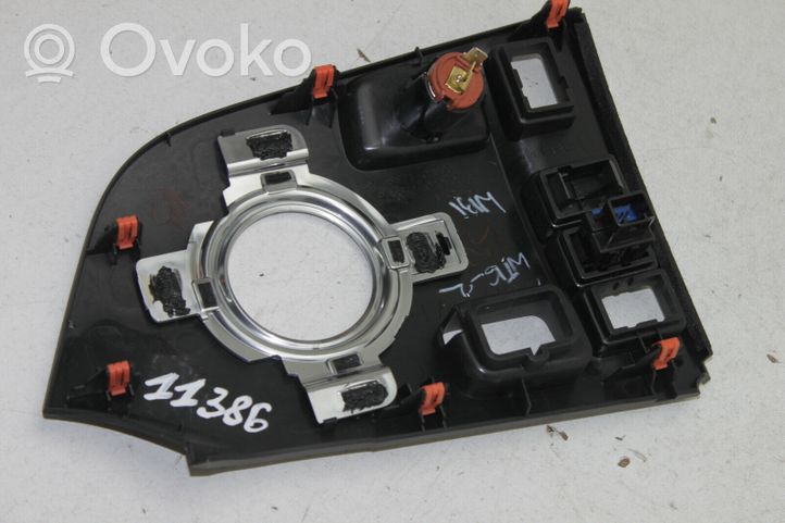 Toyota Auris E180 Przycisk / Włącznik hamulca ręcznego 5882102890